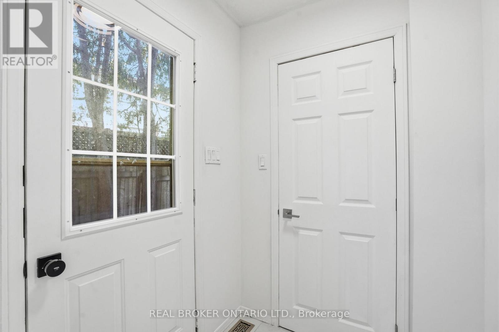 14 Basin Crescent, Hamilton, Ontario  L8T 4W8 - Photo 39 - X12825622