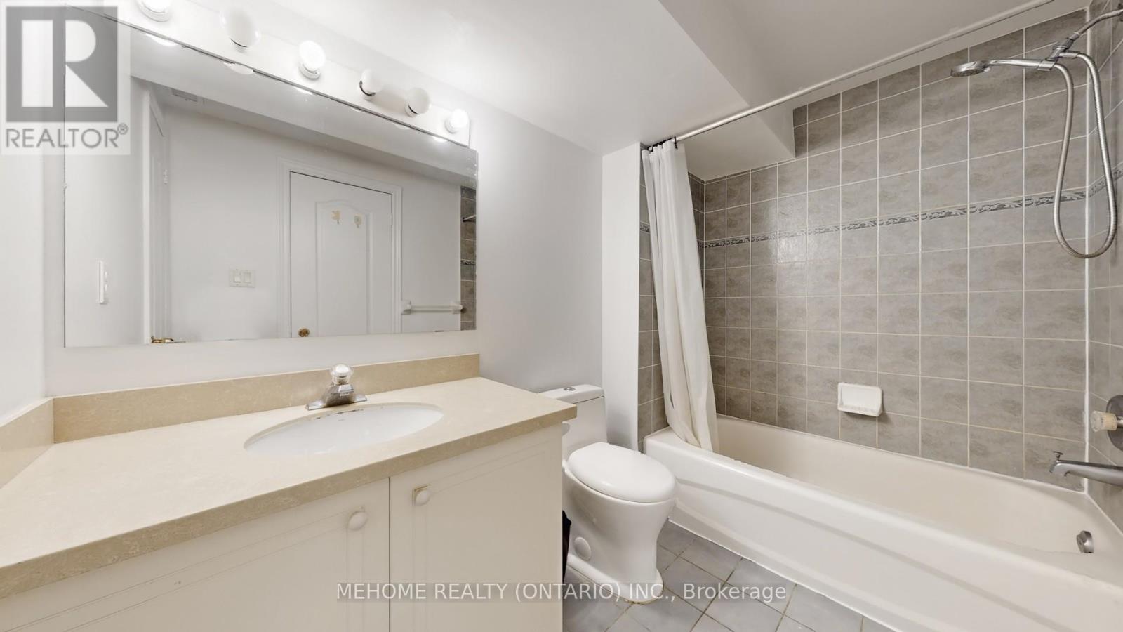 66j Finch Avenue W, Toronto, Ontario  M2N 7G1 - Photo 32 - C12825638
