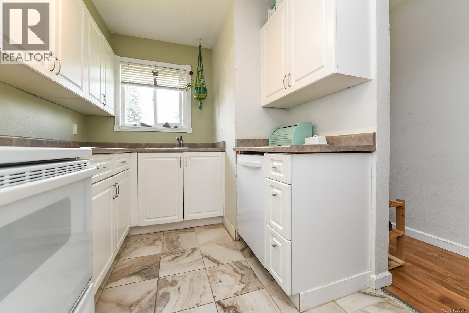 2 1720 13th St, Courtenay, British Columbia  V9N 6C1 - Photo 3 - 1026819