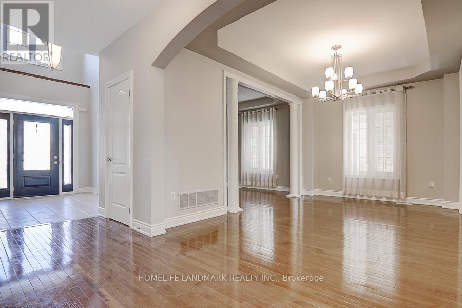 146 Lady Fenyrose Avenue, Vaughan, Ontario  L6A 0E1 - Photo 2 - N12825632