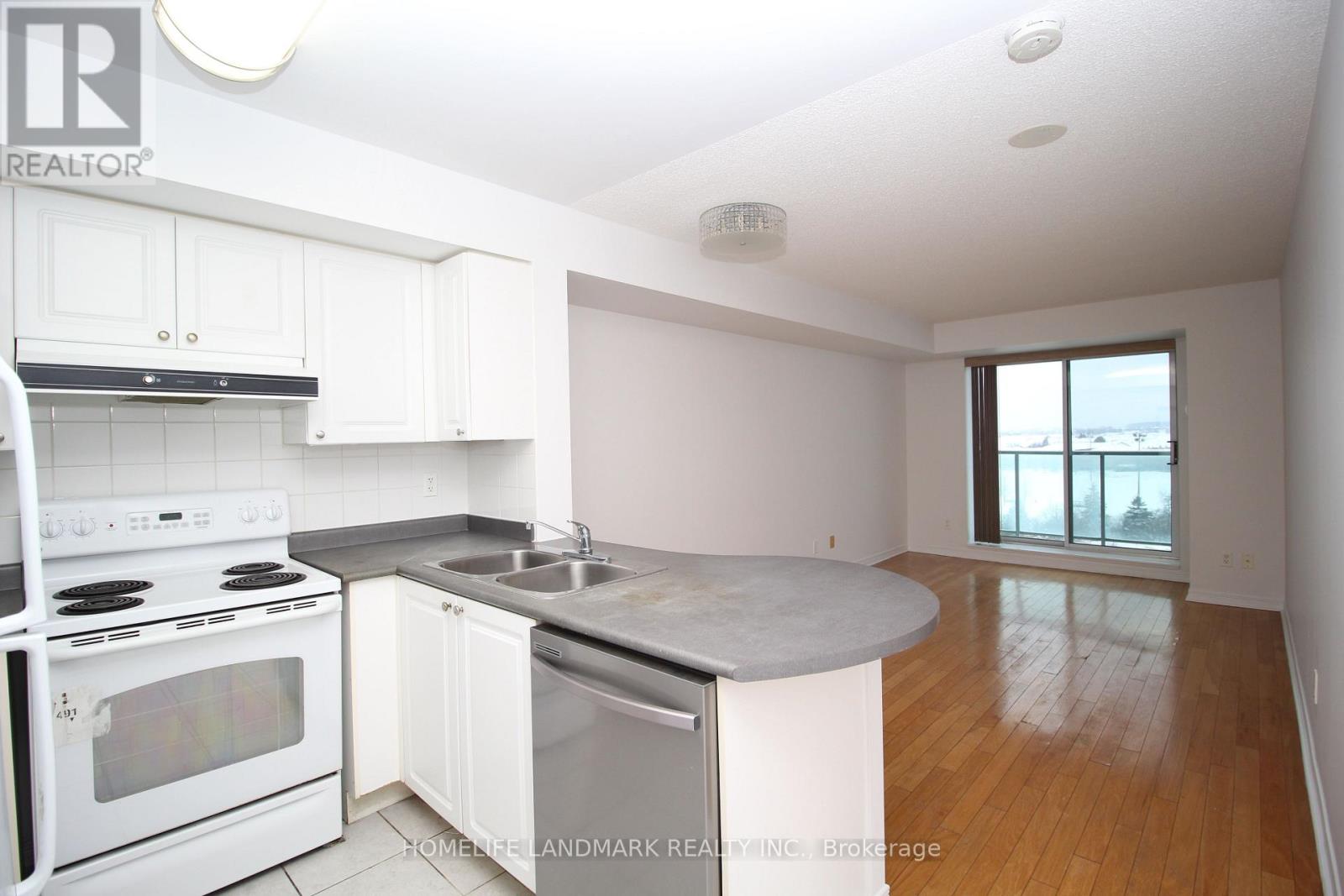 708 - 11 Oneida Crescent, Richmond Hill, Ontario  L4B 0A1 - Photo 10 - N12825642