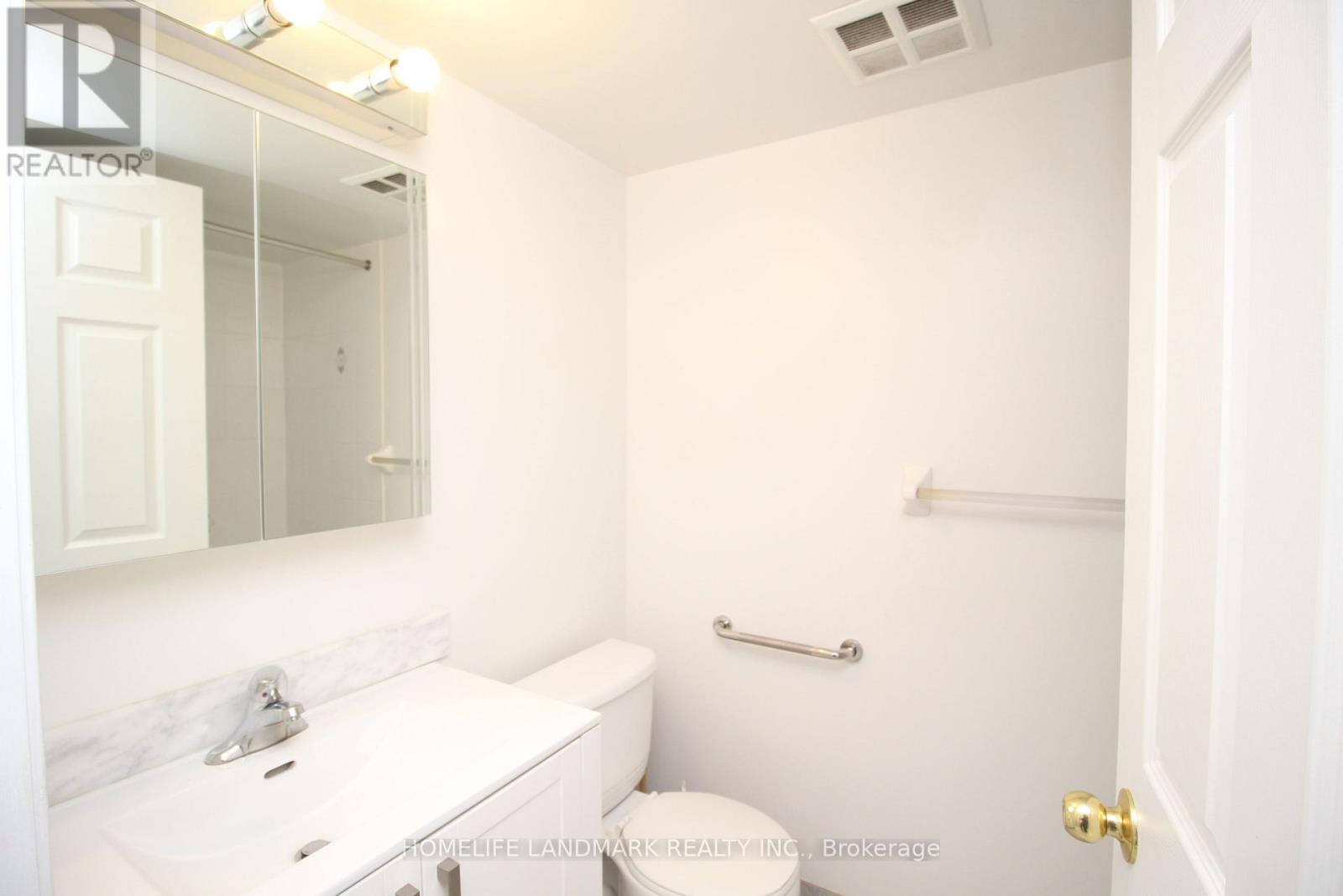 708 - 11 Oneida Crescent, Richmond Hill, Ontario  L4B 0A1 - Photo 6 - N12825642