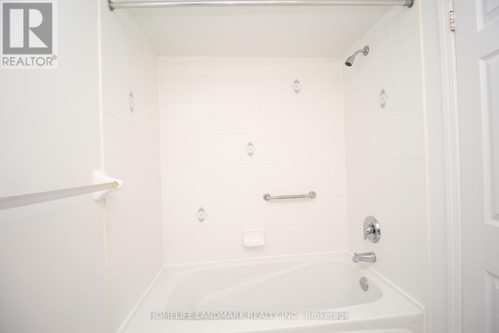 708 - 11 Oneida Crescent, Richmond Hill, Ontario  L4B 0A1 - Photo 7 - N12825642