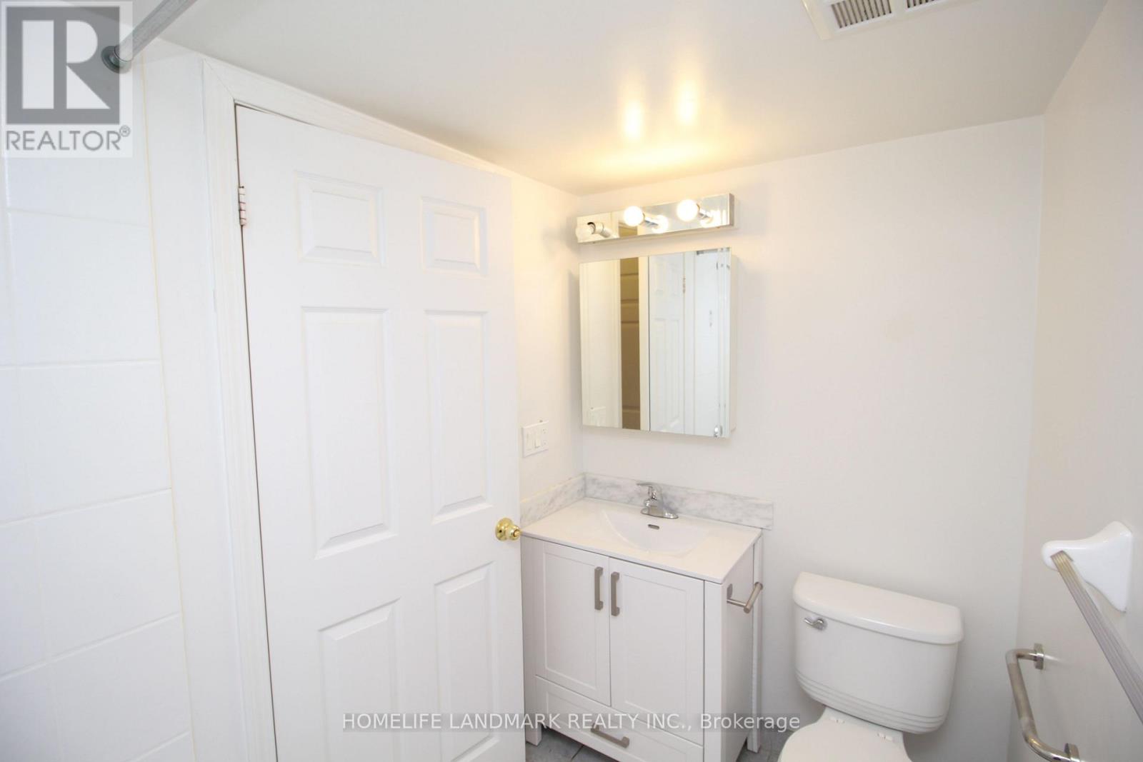 708 - 11 Oneida Crescent, Richmond Hill, Ontario  L4B 0A1 - Photo 8 - N12825642