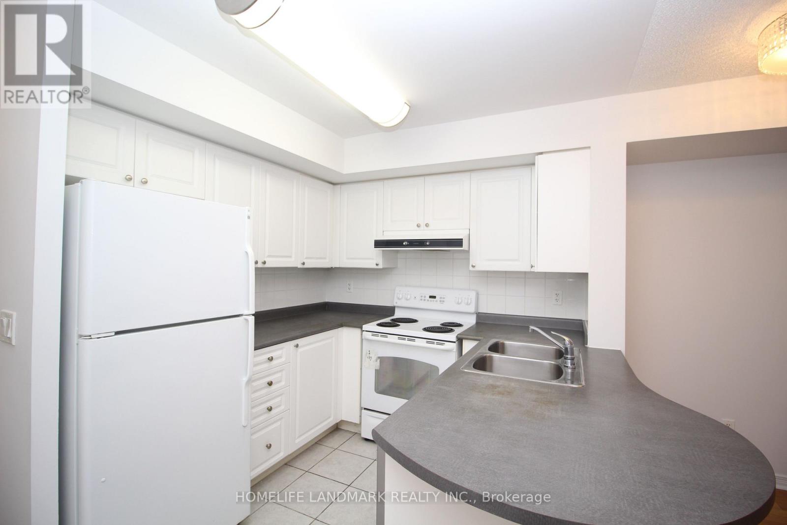 708 - 11 Oneida Crescent, Richmond Hill, Ontario  L4B 0A1 - Photo 9 - N12825642