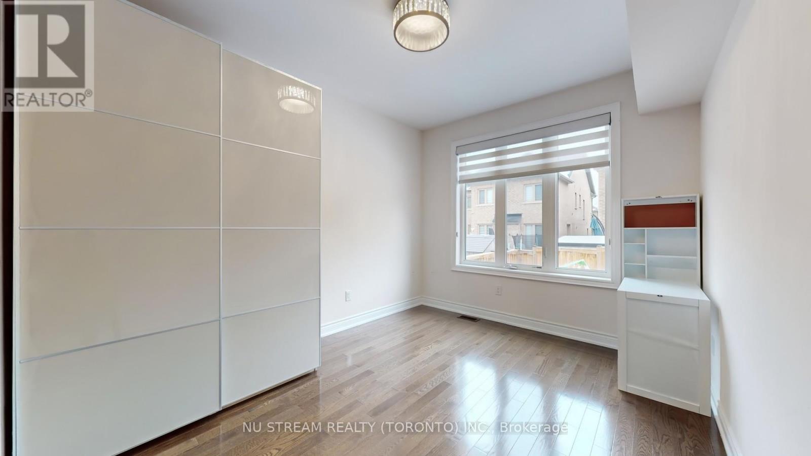 102 Beaconsfield Drive, Vaughan, Ontario  L4H 4L6 - Photo 12 - N12825662