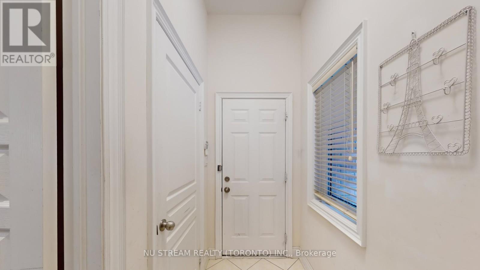 102 Beaconsfield Drive, Vaughan, Ontario  L4H 4L6 - Photo 15 - N12825662