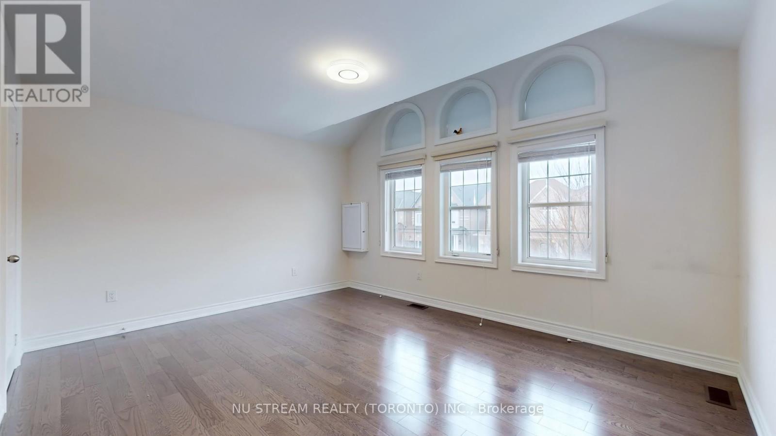 102 Beaconsfield Drive, Vaughan, Ontario  L4H 4L6 - Photo 27 - N12825662