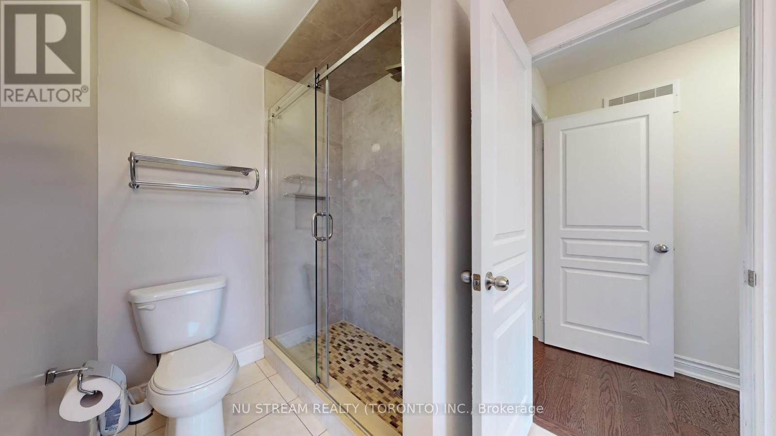 102 Beaconsfield Drive, Vaughan, Ontario  L4H 4L6 - Photo 33 - N12825662