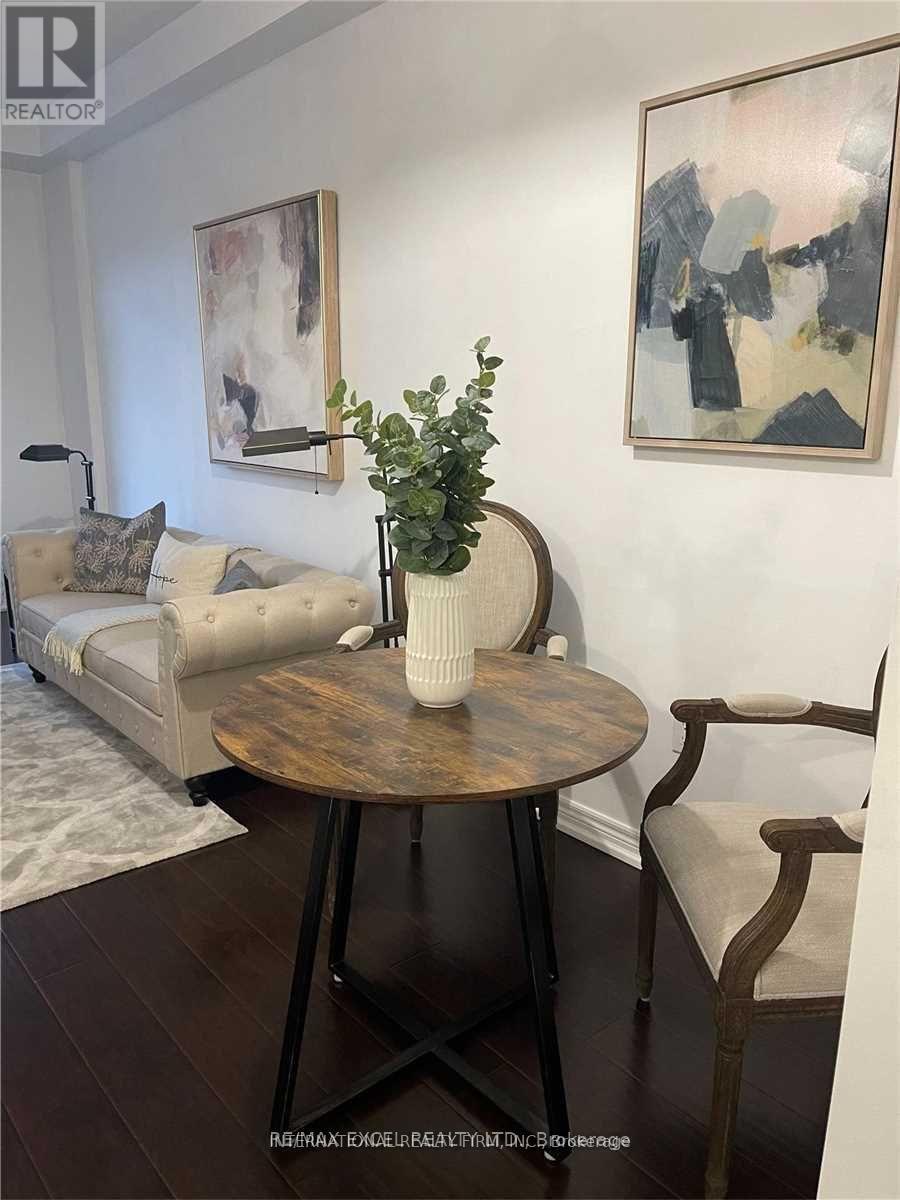 205 - 276 Littlewood Drive, Oakville, Ontario  L6H 7K1 - Photo 7 - W12825640