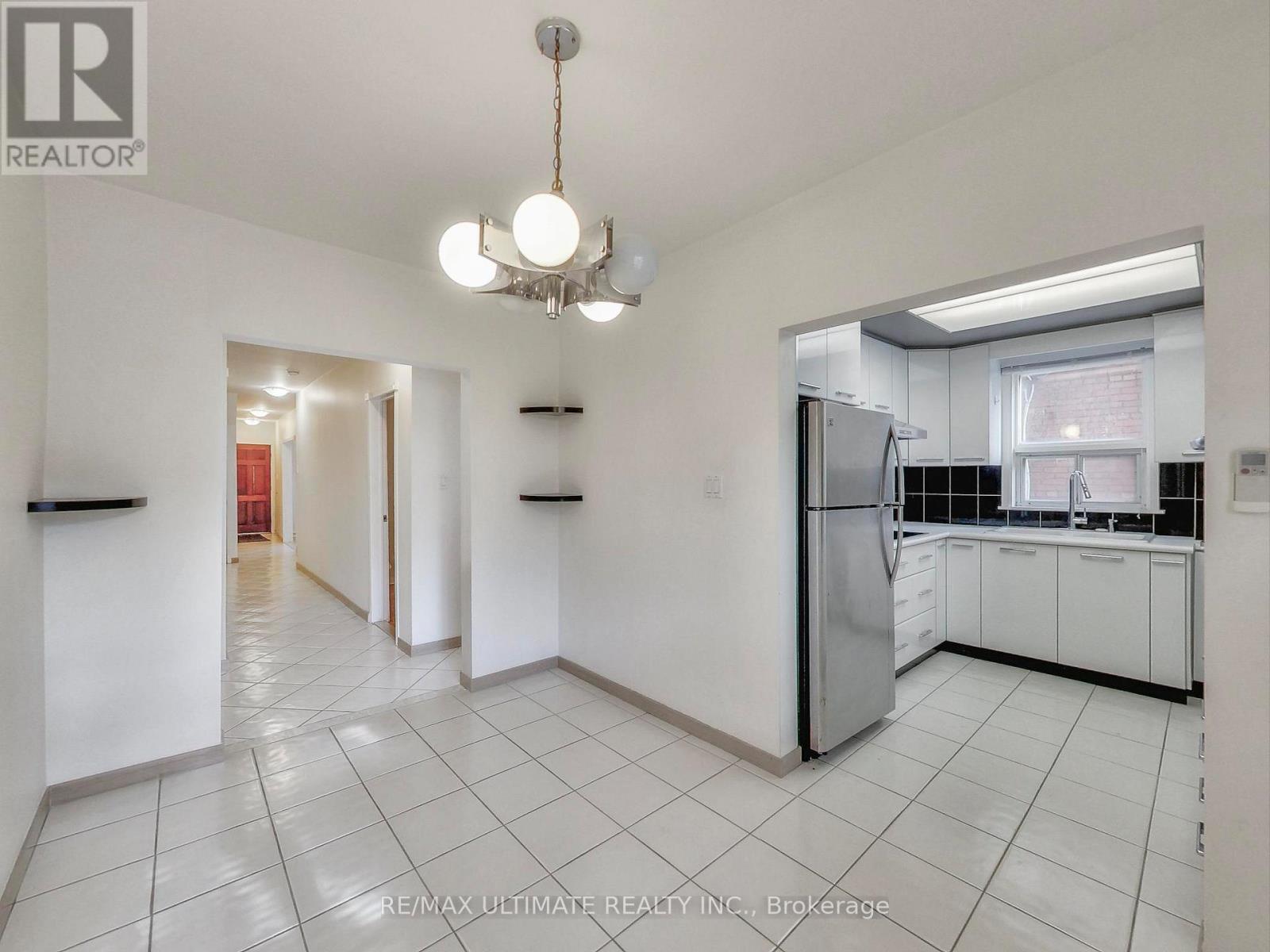 Main - 1652 Dufferin Street, Toronto, Ontario  M6H 3L8 - Photo 12 - W12825658