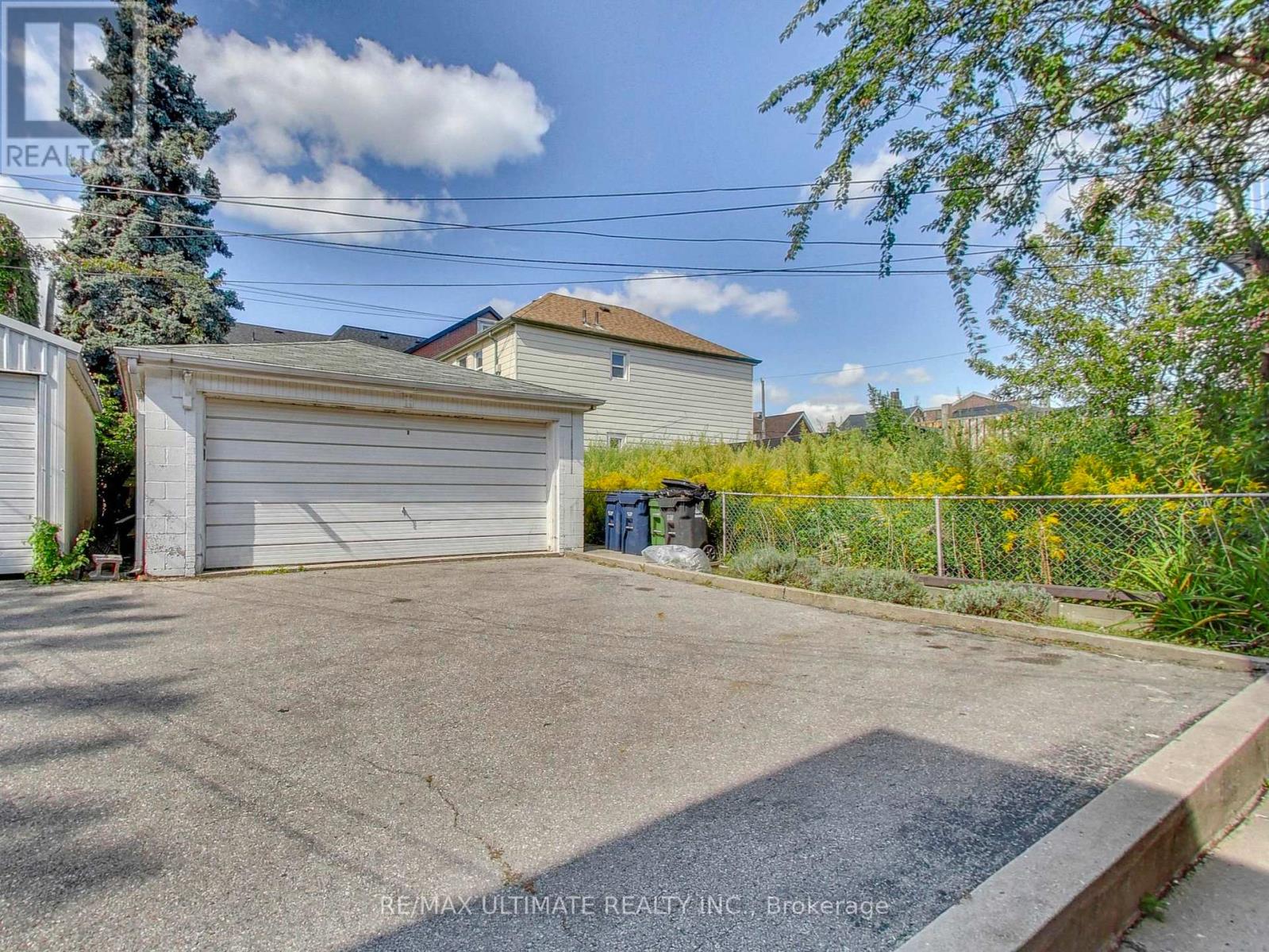 Main - 1652 Dufferin Street, Toronto, Ontario  M6H 3L8 - Photo 21 - W12825658