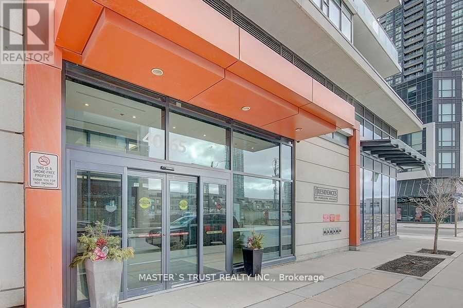 <div class="slider-price">$2,700 Monthly</div><p>2804 - 4065 Brickstone Mews, Mississauga, Ontario</p>