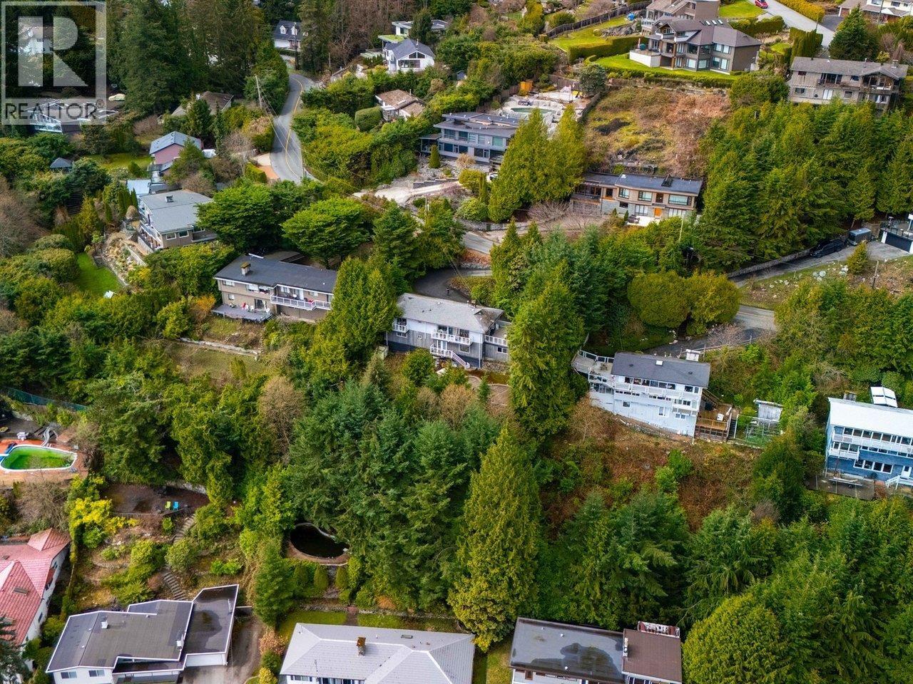 530 St. Andrews Road, West Vancouver, British Columbia  V7S 1V2 - Photo 6 - R3093864