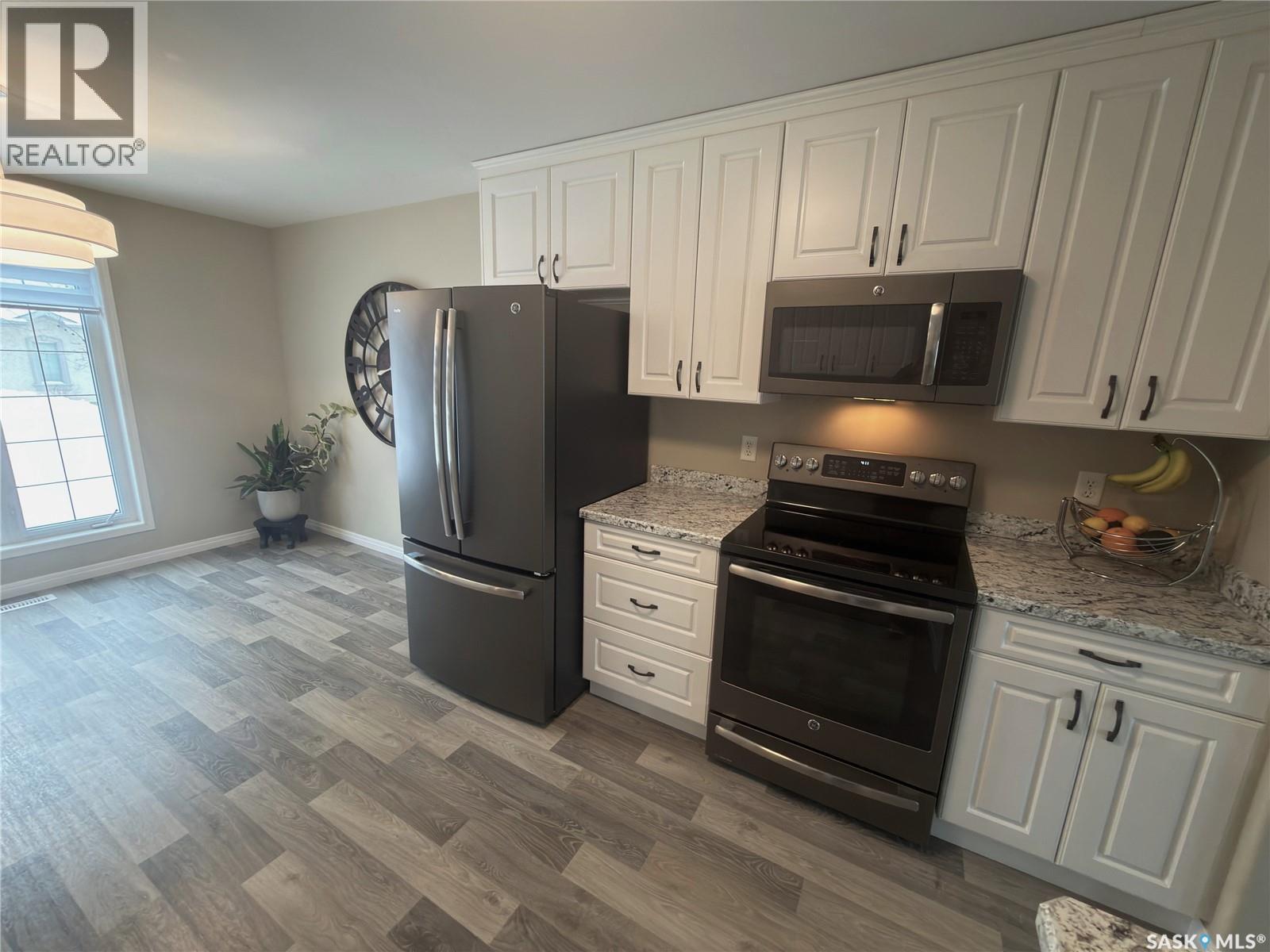 27 27 - 330 Stodola Court, Saskatoon, Saskatchewan  S7N 4N9 - Photo 5 - SK029164