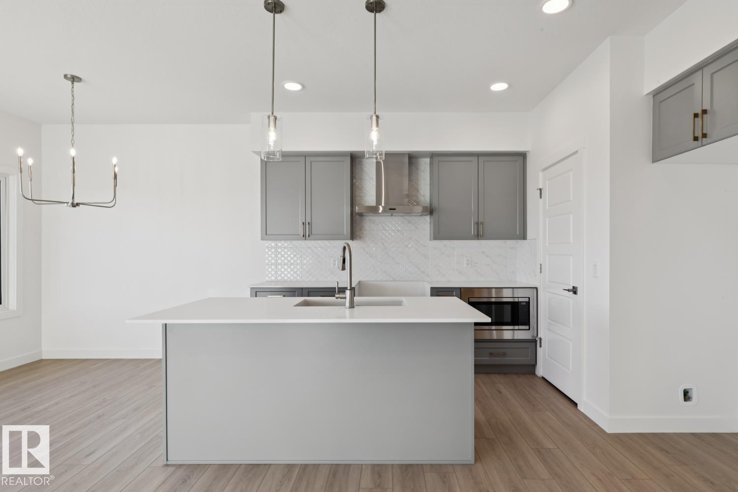 19123 20 Av Nw, Edmonton, Alberta  T6M 3E8 - Photo 6 - E4475087