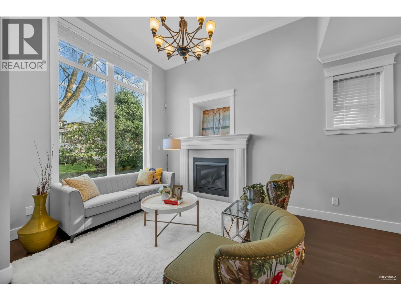 4364 Greta Street, Burnaby, British Columbia  V5J 1N8 - Photo 4 - R3094019