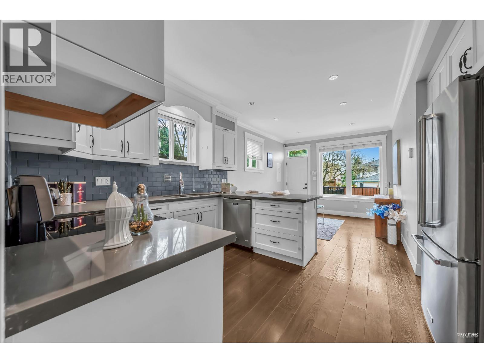 4364 Greta Street, Burnaby, British Columbia  V5J 1N8 - Photo 12 - R3094019