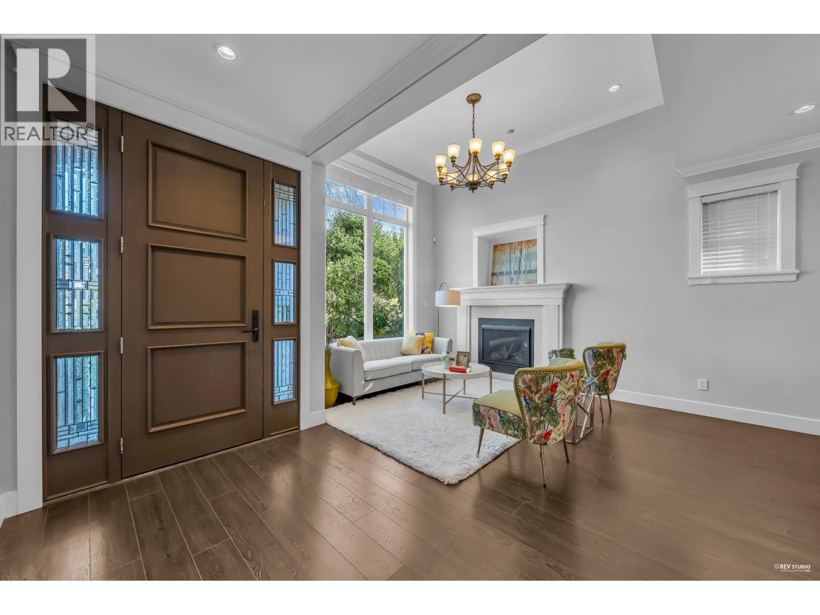 4364 Greta Street, Burnaby, British Columbia  V5J 1N8 - Photo 2 - R3094019