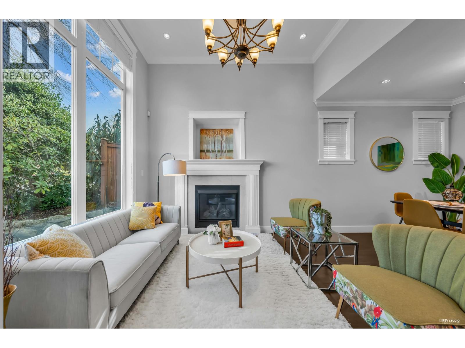 4364 Greta Street, Burnaby, British Columbia  V5J 1N8 - Photo 3 - R3094019