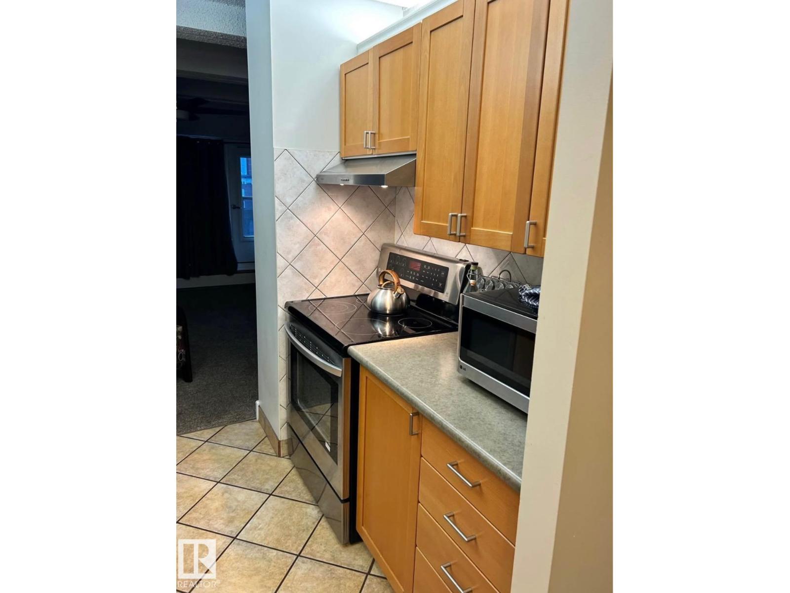 #1703 9918 101 St Nw, Edmonton, Alberta T5K 2L1 - Photo 10 - E4475088