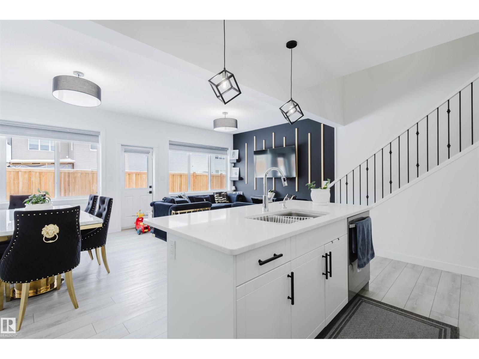 1344 11 Av Nw, Edmonton, Alberta  T6T 2W4 - Photo 10 - E4475090