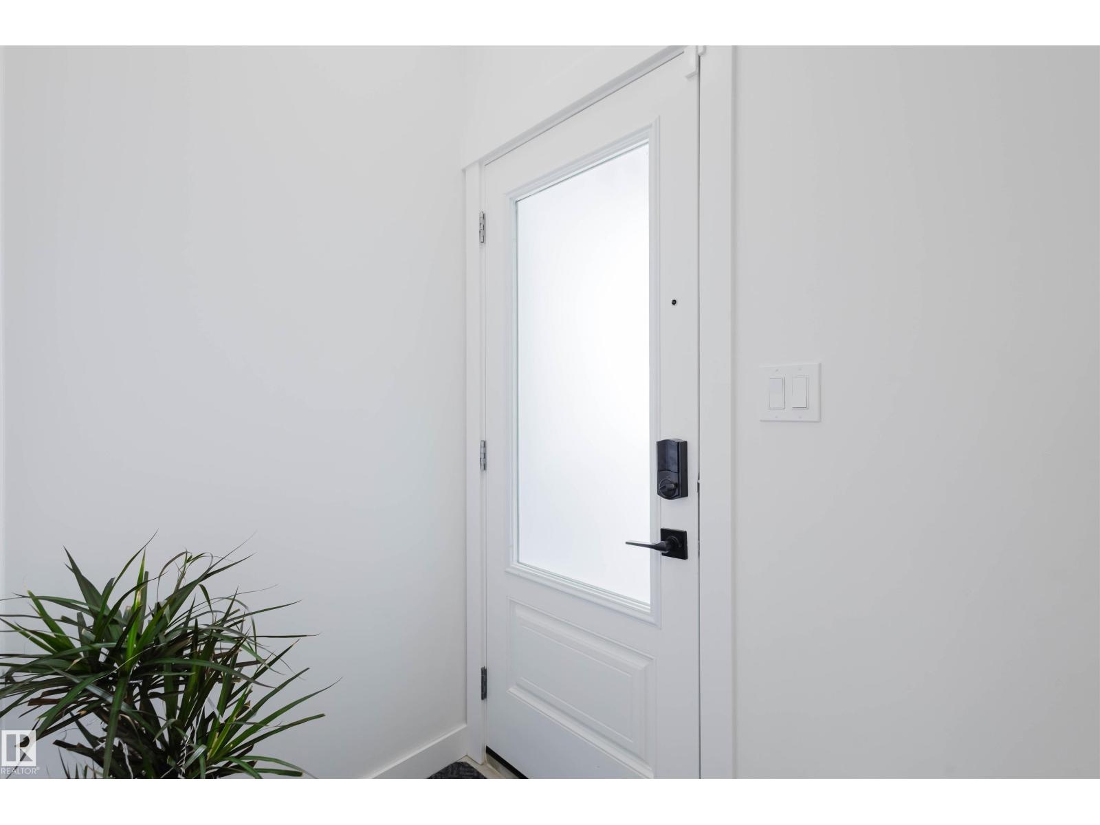 1344 11 Av Nw, Edmonton, Alberta  T6T 2W4 - Photo 3 - E4475090