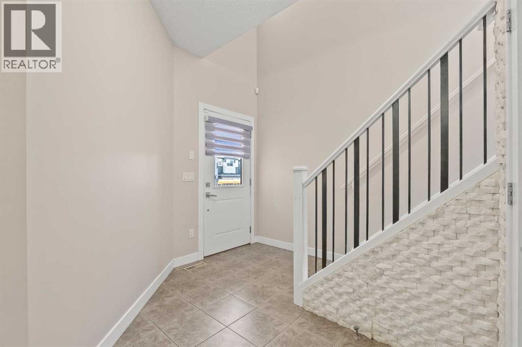 320 Nolancrest Circle Nw, Calgary, Alberta  T3R 0T8 - Photo 9 - A2279117