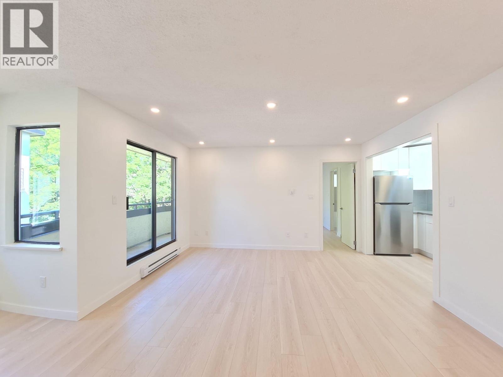 301 8645 Osler Street, Vancouver, British Columbia  V6P 4E6 - Photo 2 - R3088245