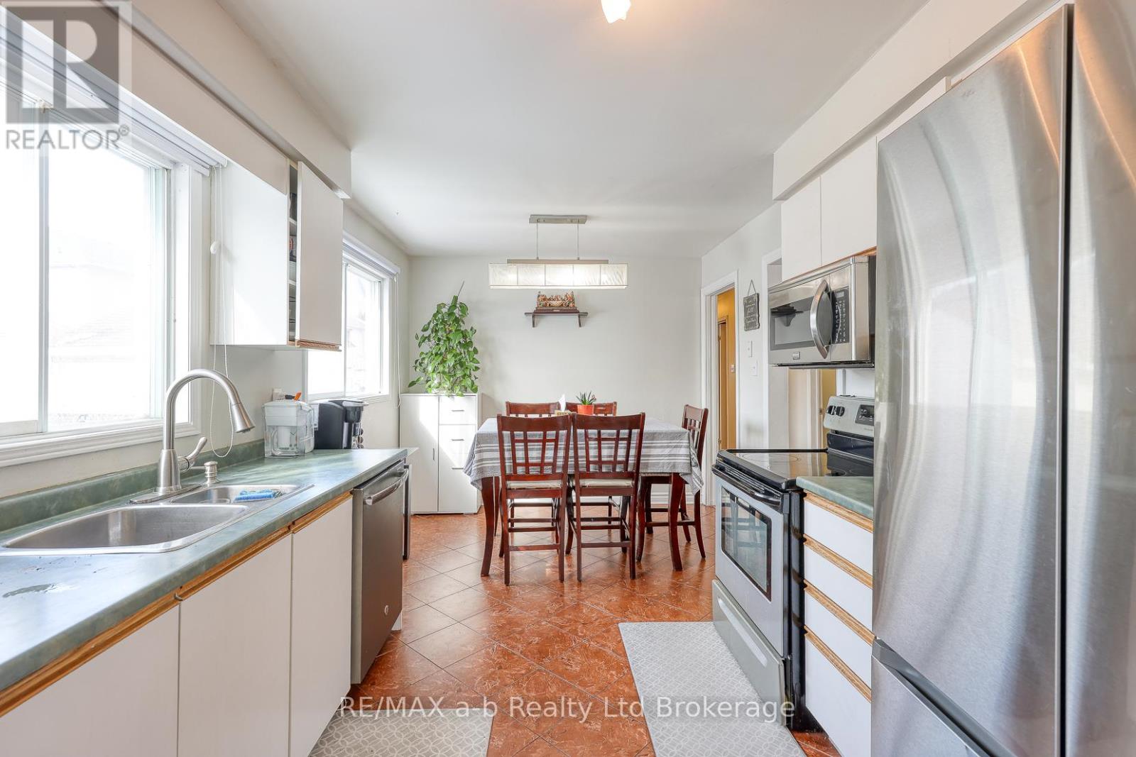 94 D'aubigny Road, Brantford, Ontario  N3T 6J4 - Photo 21 - X12825728