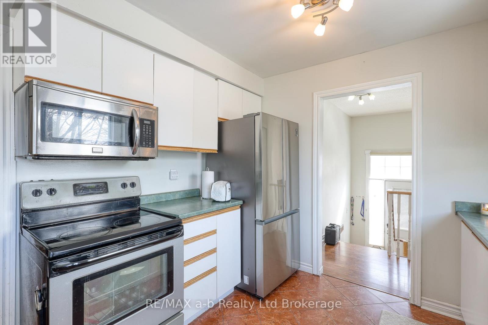 94 D'aubigny Road, Brantford, Ontario  N3T 6J4 - Photo 22 - X12825728