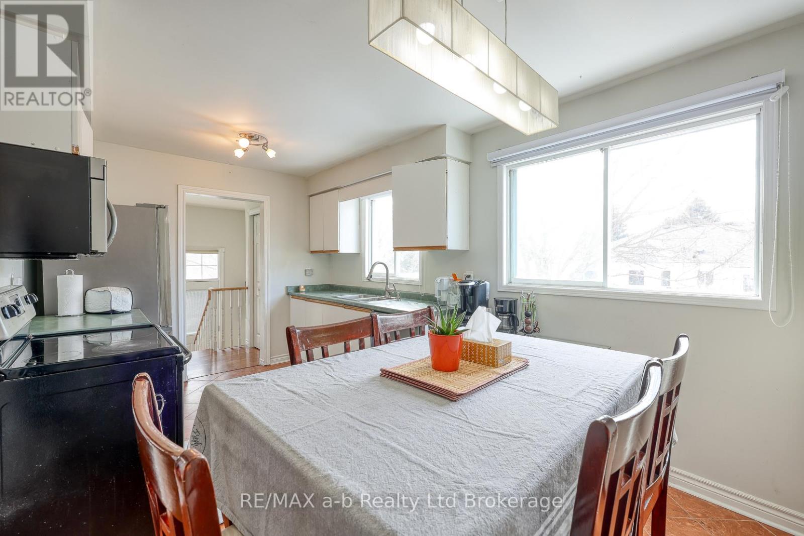 94 D'aubigny Road, Brantford, Ontario  N3T 6J4 - Photo 25 - X12825728