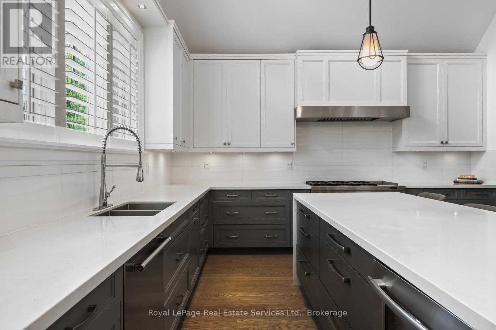 231 Cherryhill Road, Oakville, Ontario  L6L 3E3 - Photo 14 - W12825754