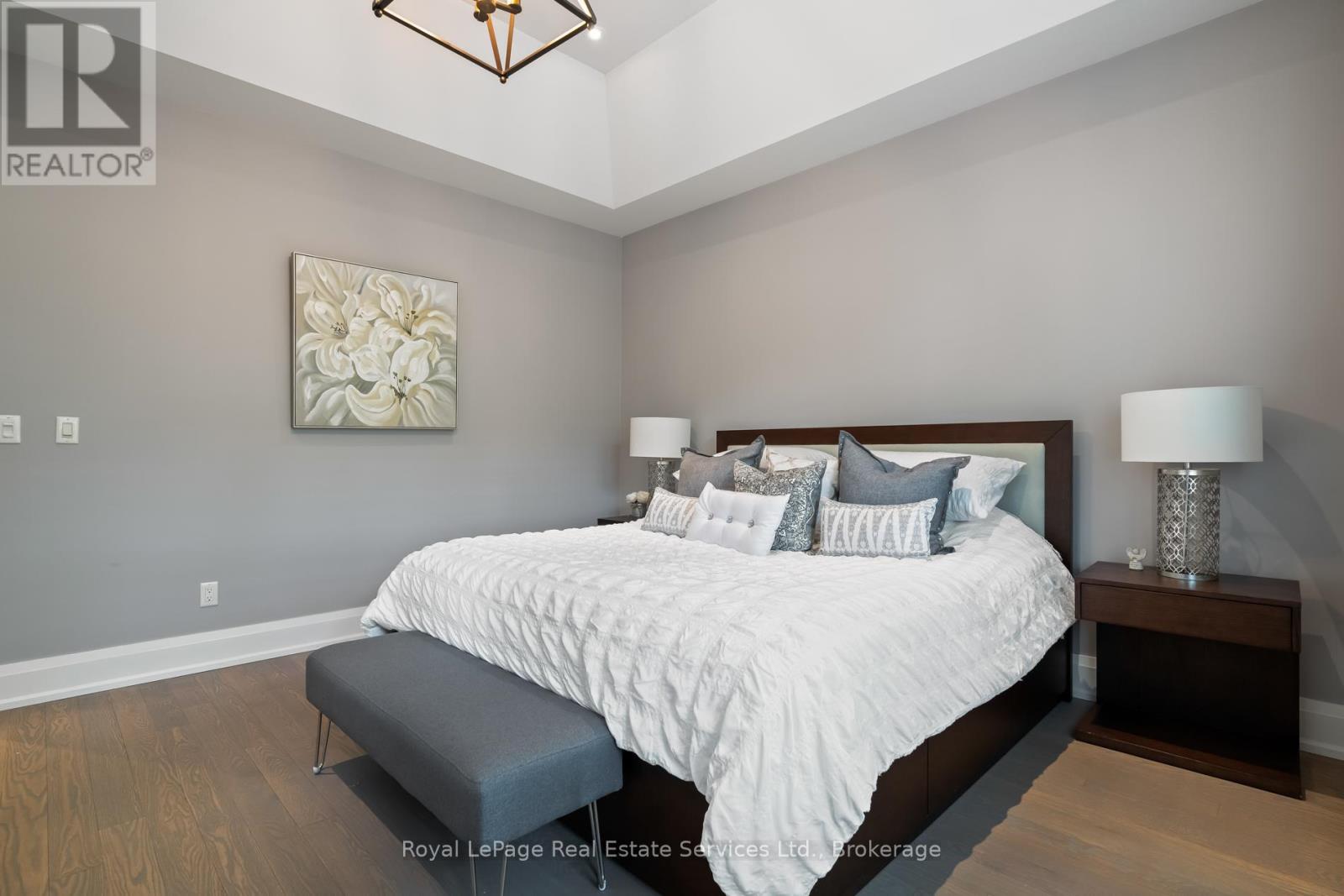 231 Cherryhill Road, Oakville, Ontario  L6L 3E3 - Photo 19 - W12825754