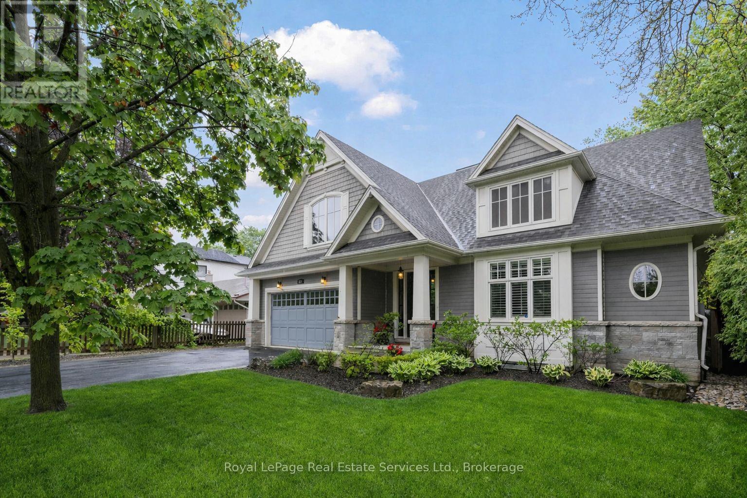 231 Cherryhill Road, Oakville, Ontario  L6L 3E3 - Photo 2 - W12825754