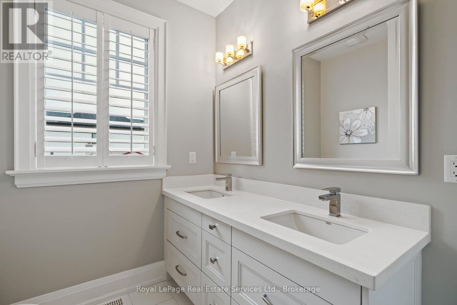 231 Cherryhill Road, Oakville, Ontario  L6L 3E3 - Photo 31 - W12825754