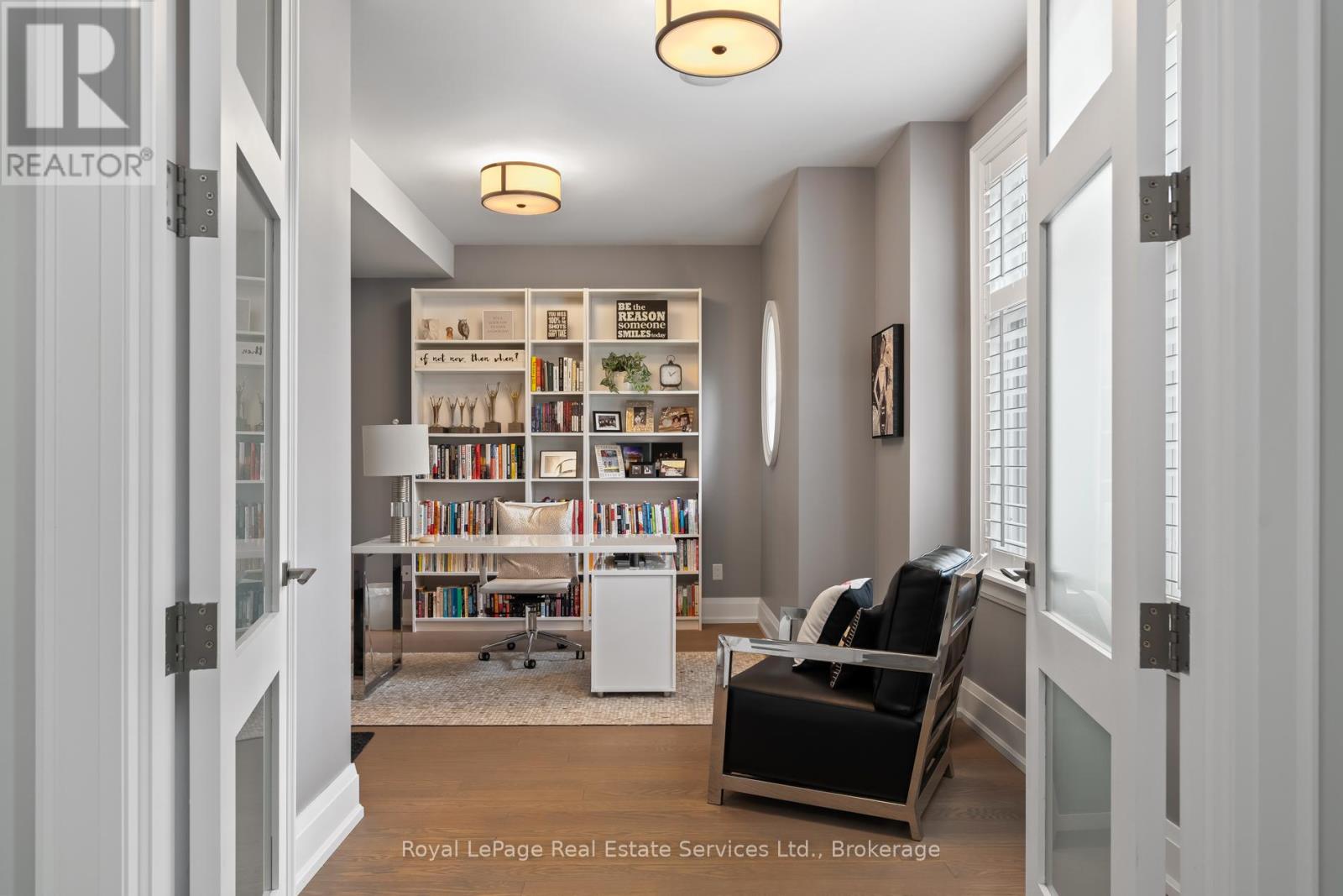 231 Cherryhill Road, Oakville, Ontario  L6L 3E3 - Photo 5 - W12825754