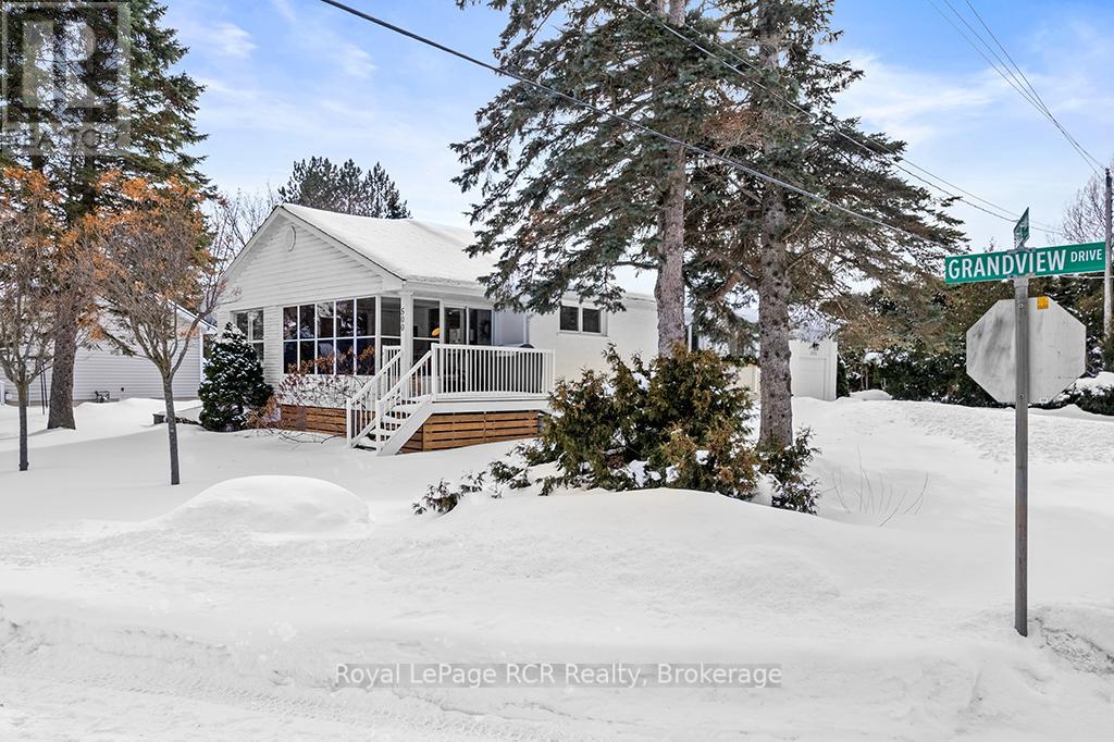 500 Grandview Drive, Meaford, Ontario  N4L 1K1 - Photo 2 - X12825744