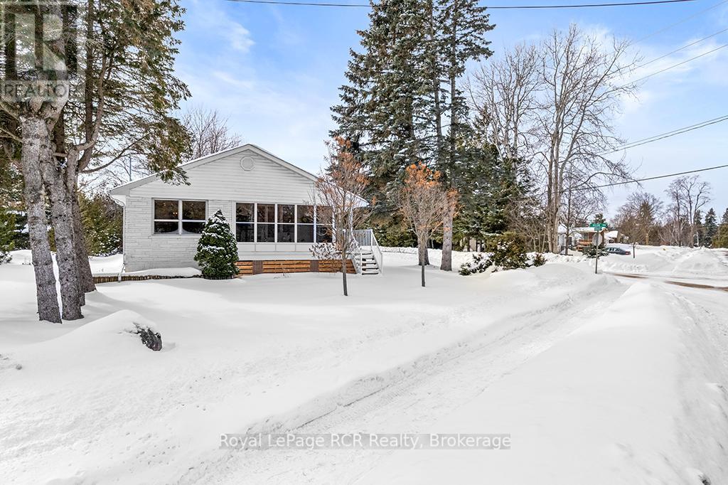 500 Grandview Drive, Meaford, Ontario  N4L 1K1 - Photo 3 - X12825744