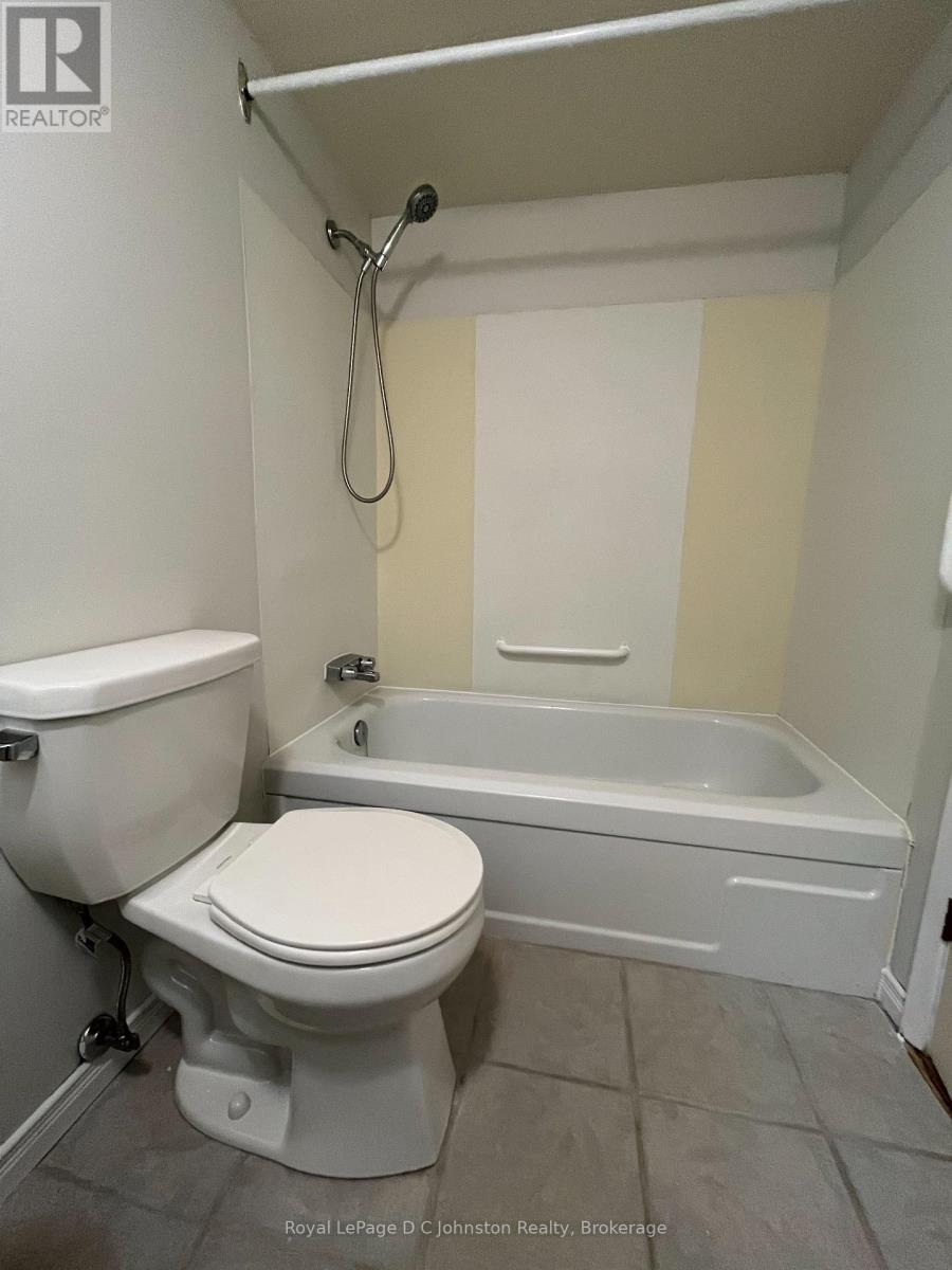 306 - 229 Adelaide Street, Saugeen Shores, Ontario  N0H 2L0 - Photo 7 - X12825770