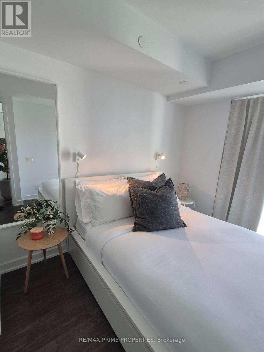 3215 - 88 Queen Street E, Toronto, Ontario  M5C 0B6 - Photo 6 - C12825286