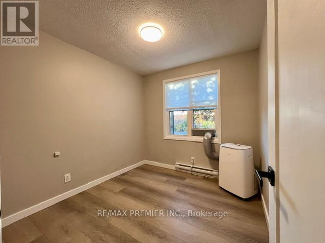 210 - 25 College Street E, Belleville, Ontario  K8P 2E3 - Photo 18 - X12823898