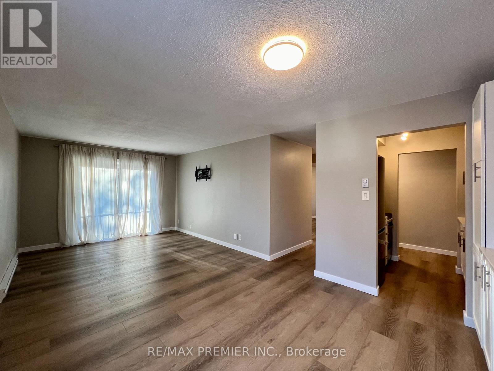 210 - 25 College Street E, Belleville, Ontario  K8P 2E3 - Photo 8 - X12823898