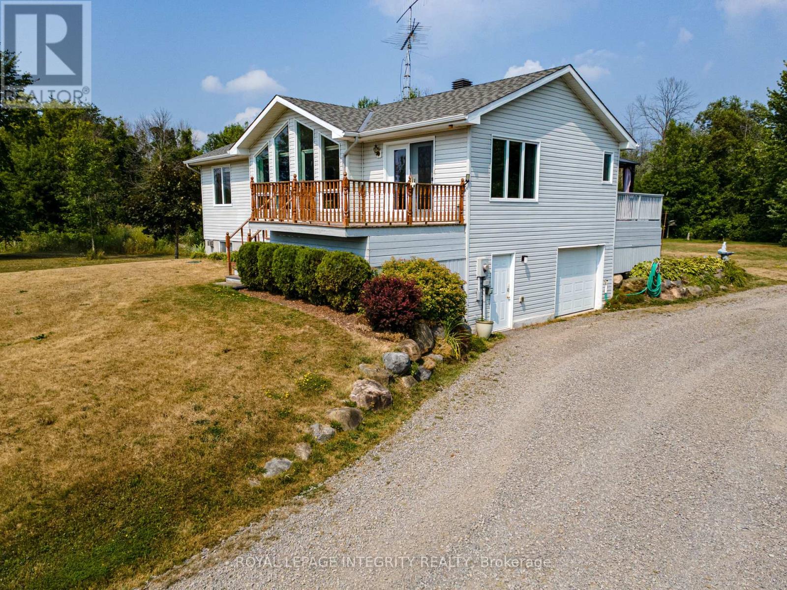 14977 Country Rd 2 Road, South Stormont, Ontario  K0C 1M0 - Photo 23 - X12825714