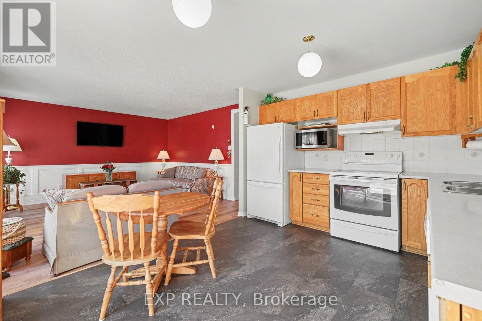 176 Windhurst Drive, Ottawa, Ontario  K2G 6J4 - Photo 12 - X12825780