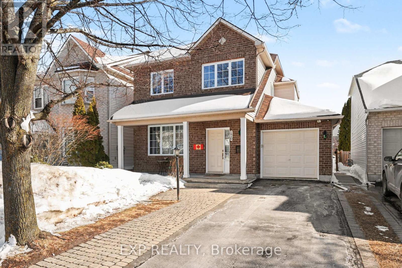 176 Windhurst Drive, Ottawa, Ontario  K2G 6J4 - Photo 3 - X12825780