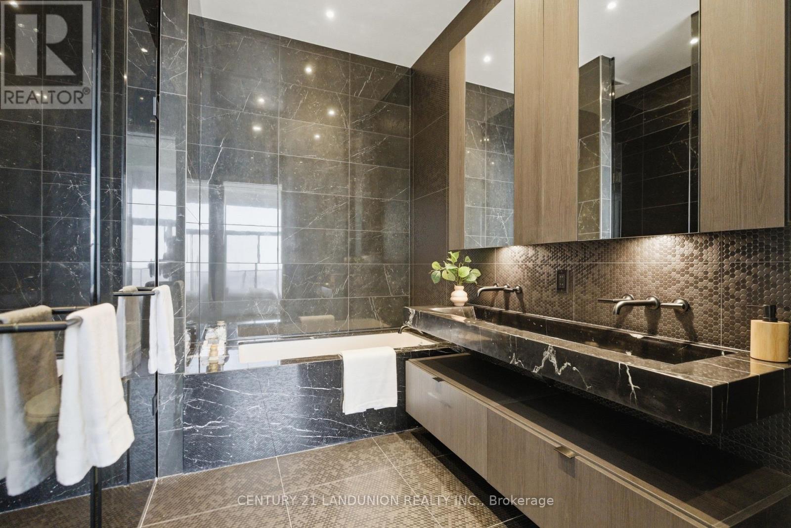 Ph1 - 11 Yorkville Avenue, Toronto, Ontario  M4W 0B7 - Photo 10 - C12825730