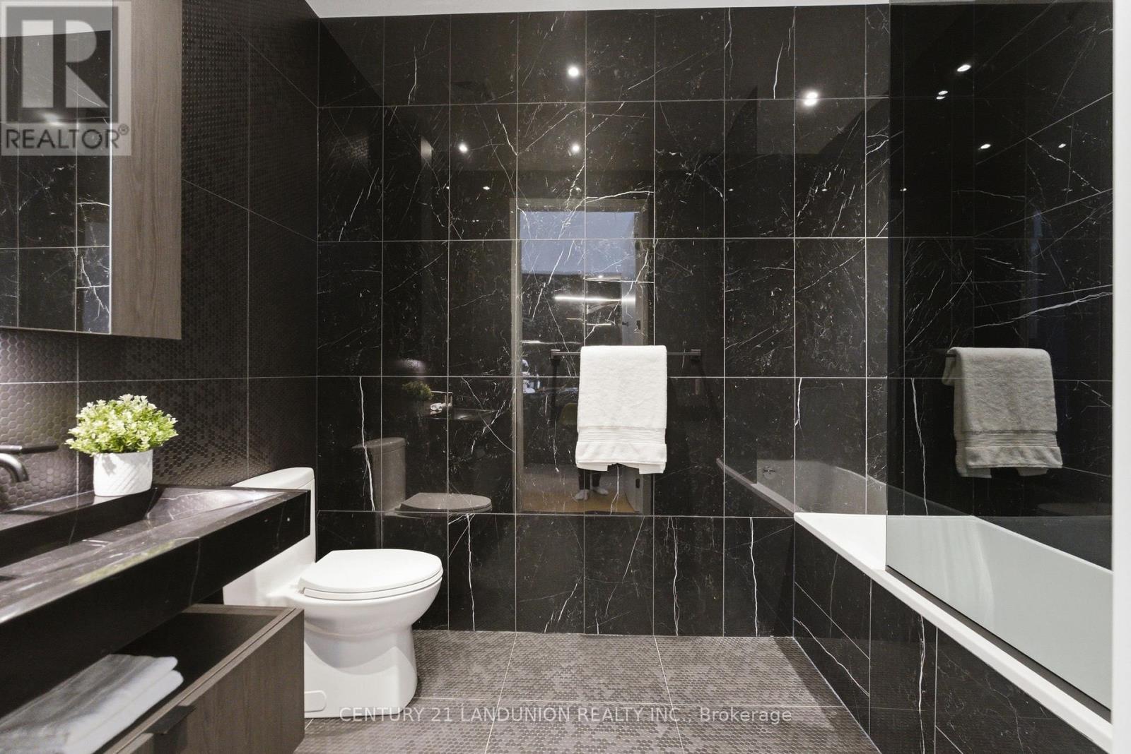 Ph1 - 11 Yorkville Avenue, Toronto, Ontario  M4W 0B7 - Photo 17 - C12825730