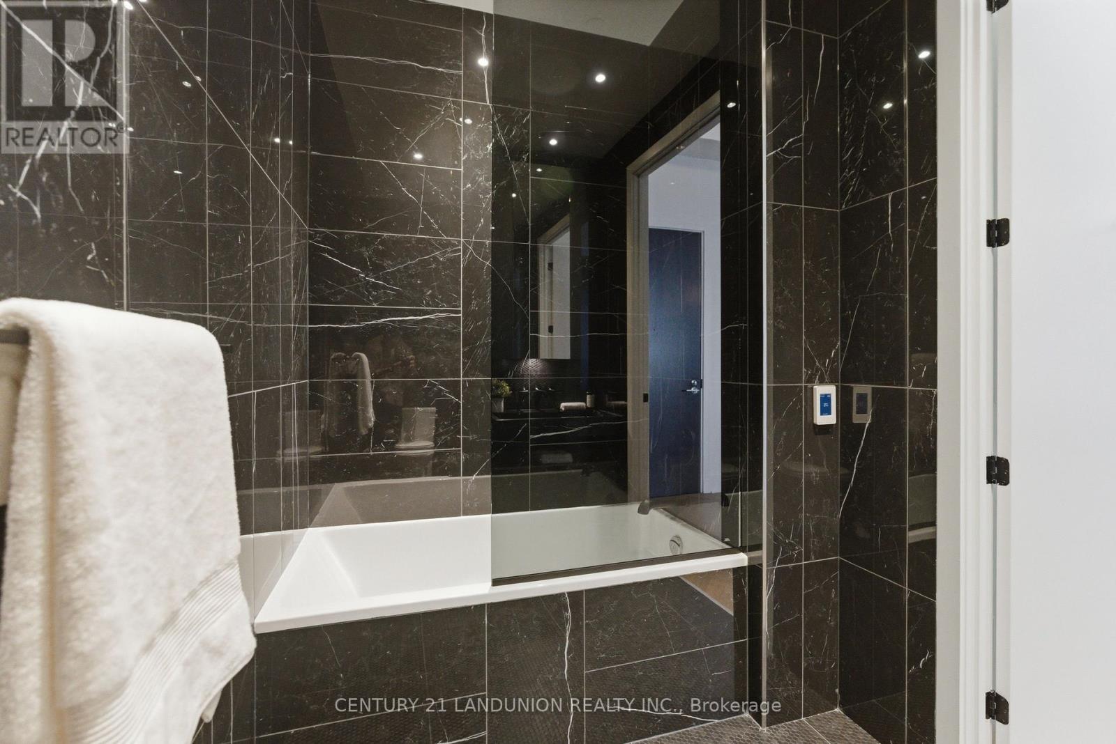 Ph1 - 11 Yorkville Avenue, Toronto, Ontario  M4W 0B7 - Photo 19 - C12825730