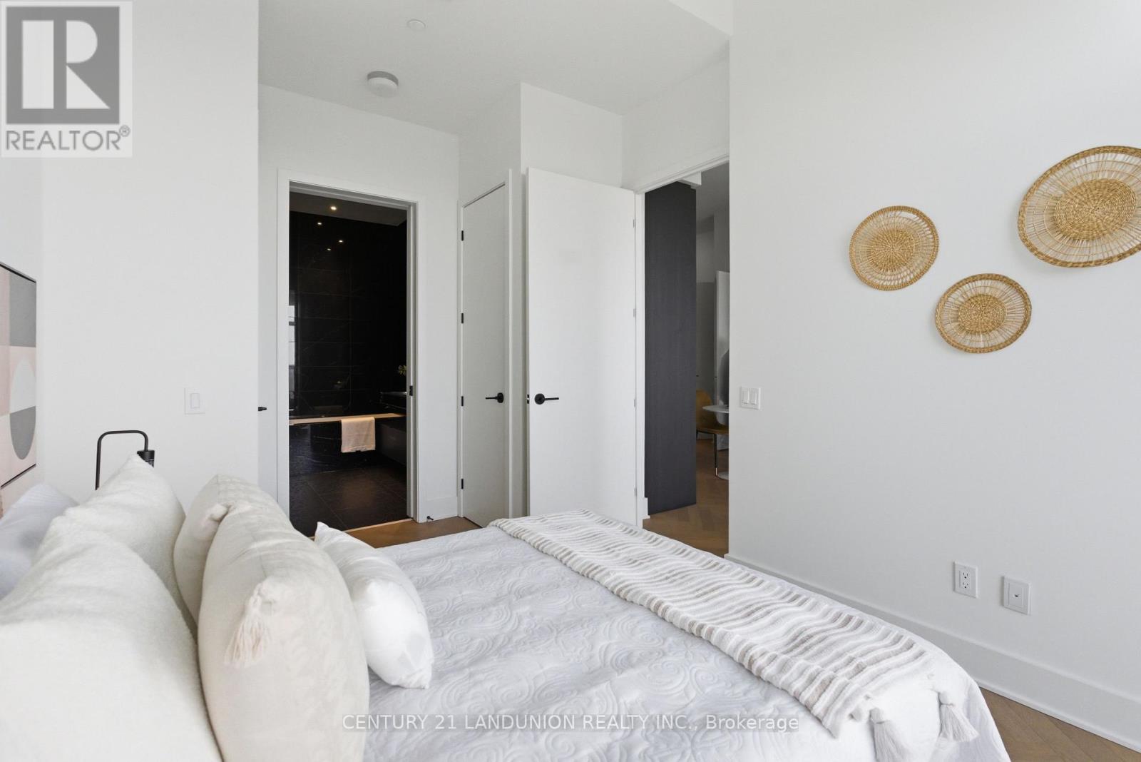 Ph1 - 11 Yorkville Avenue, Toronto, Ontario  M4W 0B7 - Photo 9 - C12825730